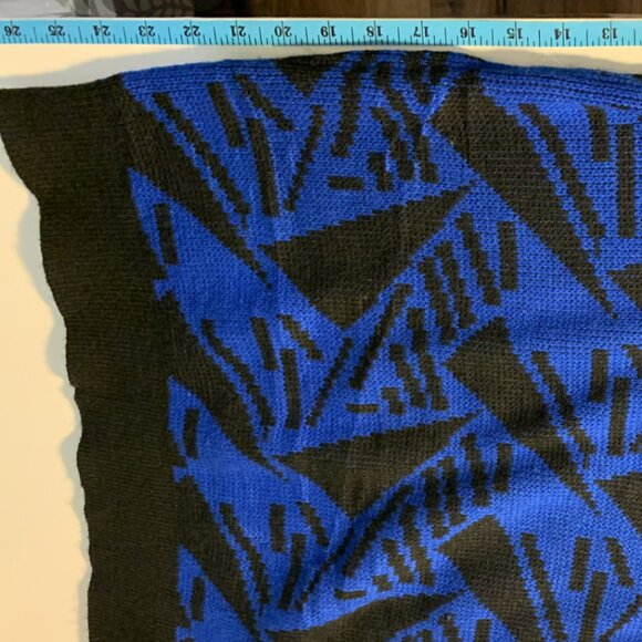 Vintage Golden Spider Knit – Size Medium - Picture 5 of 6